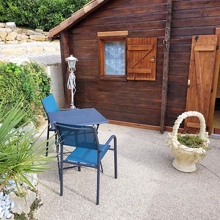 Au Petit Chalet Gigouzac Exterior photo